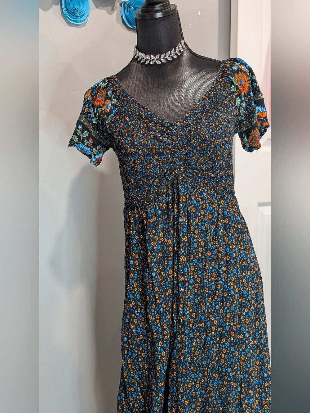Floral V-Neck Maxi Dress in Teal and Navy - Picture 3 of 3